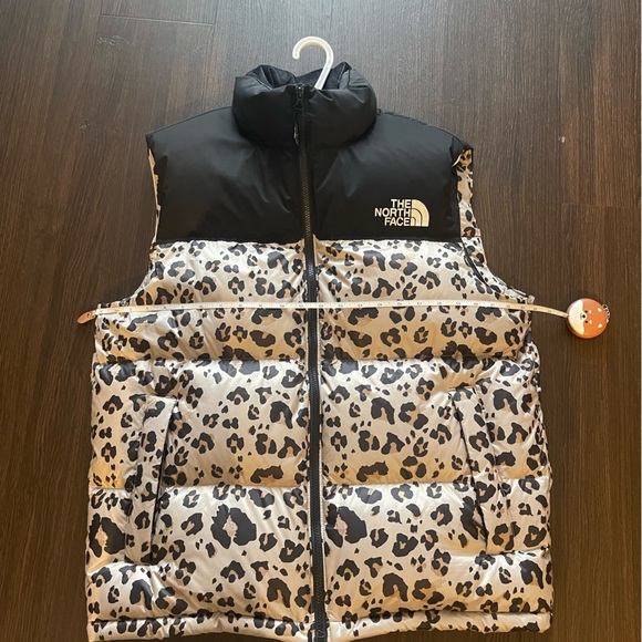 North Face Puffer Vest - Picture 4 of 5